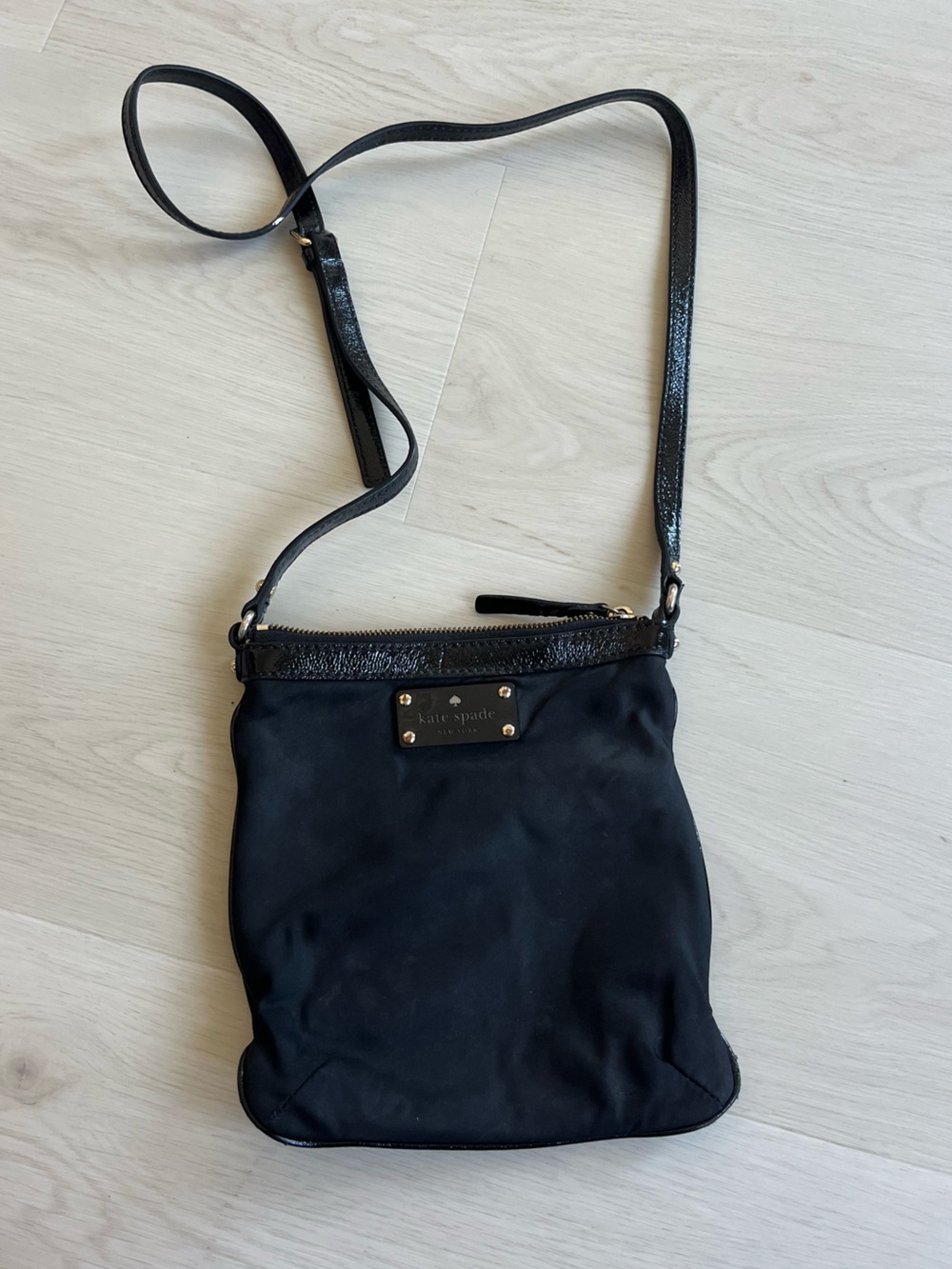 Kate Spade Black nylon/patent leather Crossbody Shoulder Bag with Gold Plate